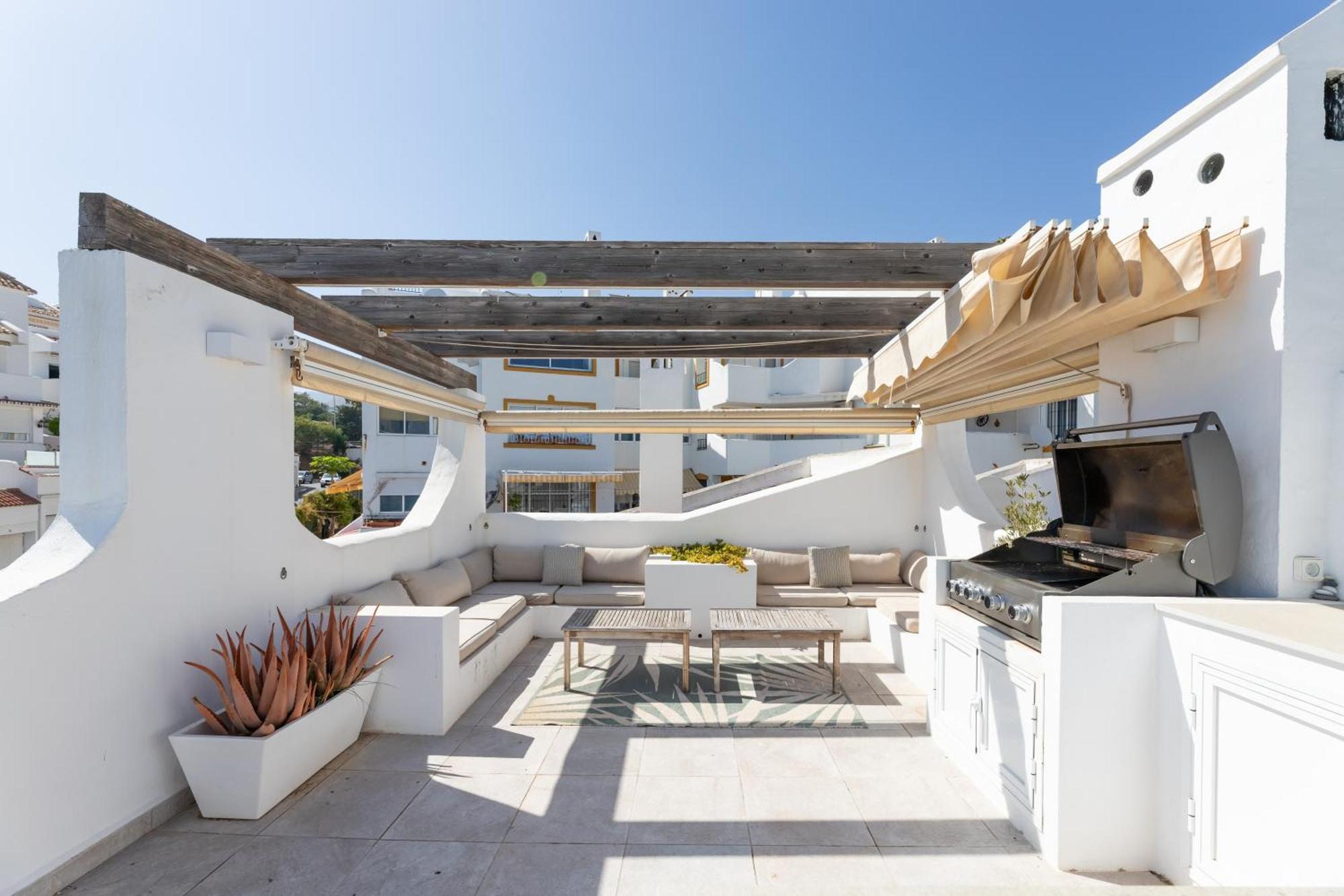 Vb Beachfront 2bdr Duplex With Bbq