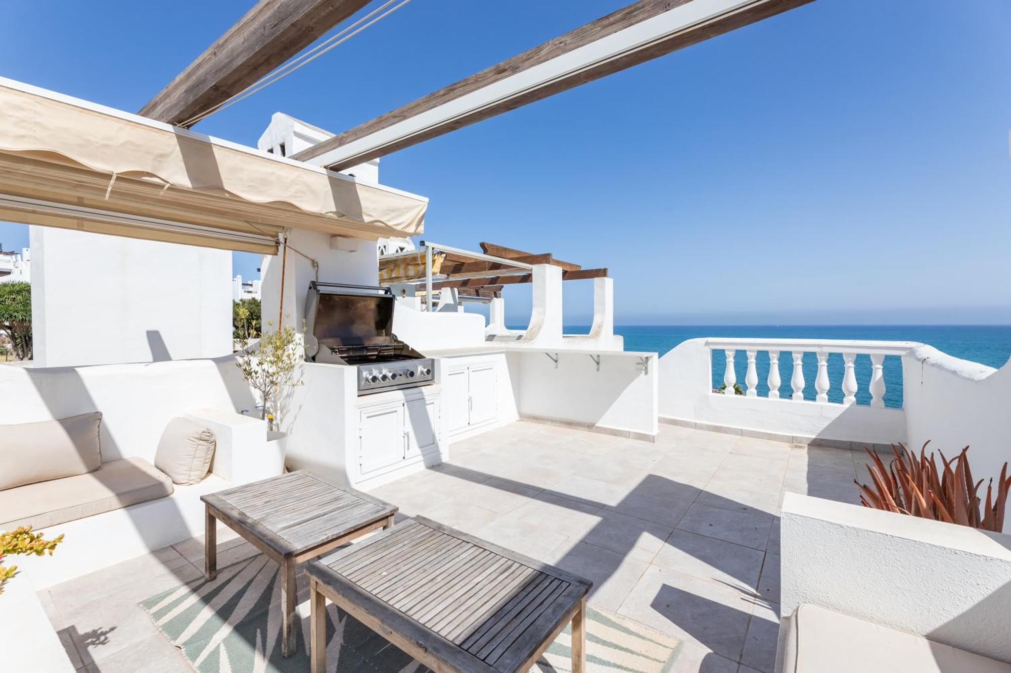 Apartment Vb Beachfront 2bdr Duplex With Bbq *